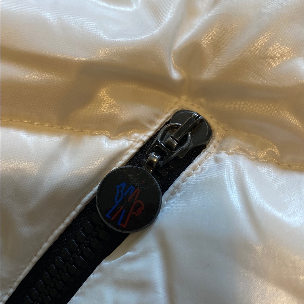 Moncler Puffer Jacket - Picture 10 of 12
